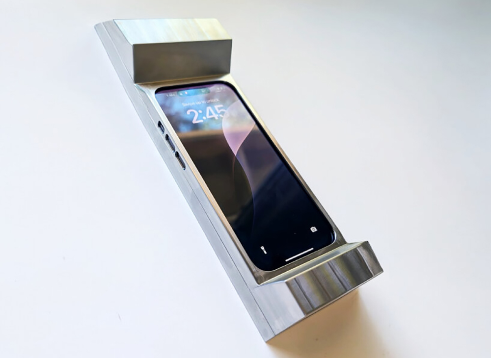 全球最重 iPhone 手機殼開放募資,重量 2.7 公斤不銹鋼打造 - 電腦王阿達 全球最重 iPhone 手機殼開放募資,重量 2.7 公斤不銹鋼打造 - 電腦王阿達