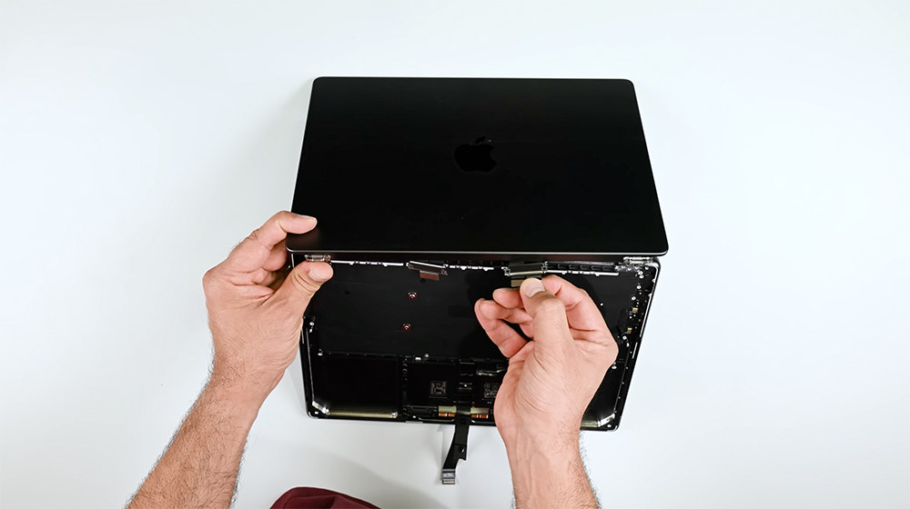 M5 MacBook Pro 拆解報告出爐!iFixit:內部設計更精細,但維修仍不容易 - 電腦王阿達 M5 MacBook Pro 拆解報告出爐!iFixit:內部設計更精細,但維修仍不容易 - 電腦王阿達