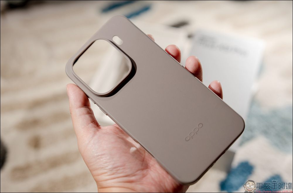 OPPO Find X9 Pro 開箱評測|2 億哈蘇長焦、原色真彩鏡頭登場!年度影像旗艦的質感與實力全面升級 - 電腦王阿達 OPPO Find X9 Pro 開箱評測|2 億哈蘇長焦、原色真彩鏡頭登場!年度影像旗艦的質感與實力全面升級 - 電腦王阿達