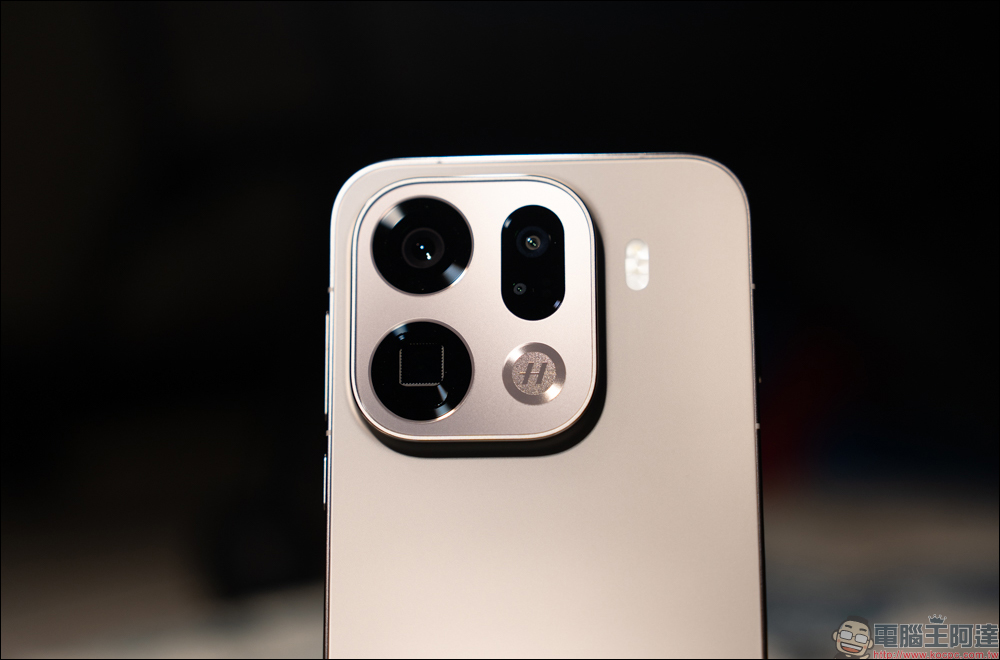 OPPO Find X9 Pro 開箱評測|2 億哈蘇長焦、原色真彩鏡頭登場!年度影像旗艦的質感與實力全面升級 - 電腦王阿達 OPPO Find X9 Pro 開箱評測|2 億哈蘇長焦、原色真彩鏡頭登場!年度影像旗艦的質感與實力全面升級 - 電腦王阿達