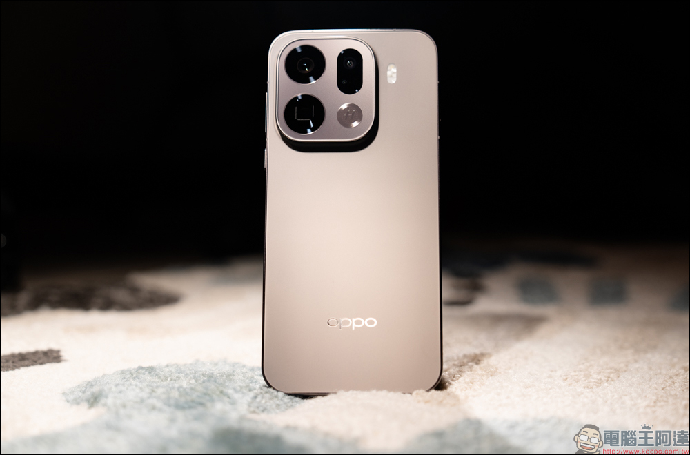 OPPO Find X9 Pro 開箱評測|2 億哈蘇長焦、原色真彩鏡頭登場!年度影像旗艦的質感與實力全面升級 - 電腦王阿達 OPPO Find X9 Pro 開箱評測|2 億哈蘇長焦、原色真彩鏡頭登場!年度影像旗艦的質感與實力全面升級 - 電腦王阿達