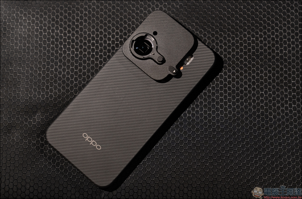 OPPO Find X9 Pro 開箱評測|2 億哈蘇長焦、原色真彩鏡頭登場!年度影像旗艦的質感與實力全面升級 - 電腦王阿達 OPPO Find X9 Pro 開箱評測|2 億哈蘇長焦、原色真彩鏡頭登場!年度影像旗艦的質感與實力全面升級 - 電腦王阿達