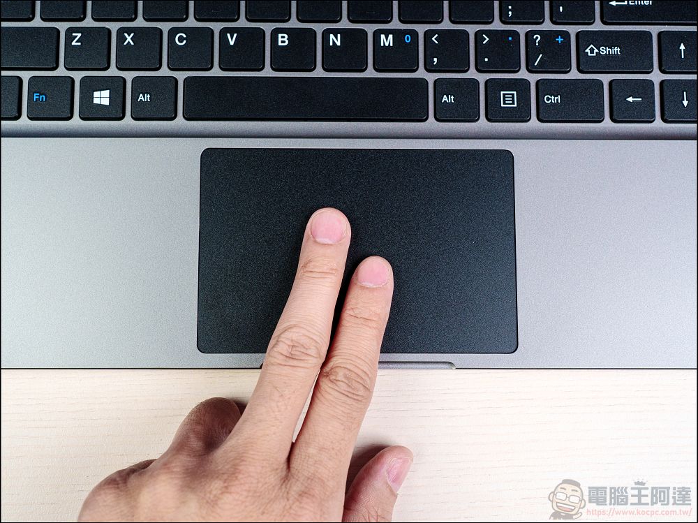 CrowView Note 開箱動手玩:一秒讓你的手機、掌機變成筆電!還可以接 Mac、SWITCH - 電腦王阿達 CrowView Note 開箱動手玩:一秒讓你的手機、掌機變成筆電!還可以接 Mac、SWITCH - 電腦王阿達