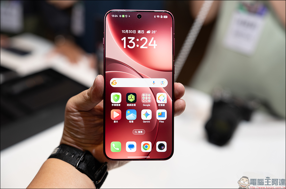 OPPO Find X9 系列正式登台開賣!2 億畫素哈蘇鏡頭+天璣 9500 旗艦效能,重新定義旅拍神機 - 電腦王阿達 OPPO Find X9 系列正式登台開賣!2 億畫素哈蘇鏡頭+天璣 9500 旗艦效能,重新定義旅拍神機 - 電腦王阿達