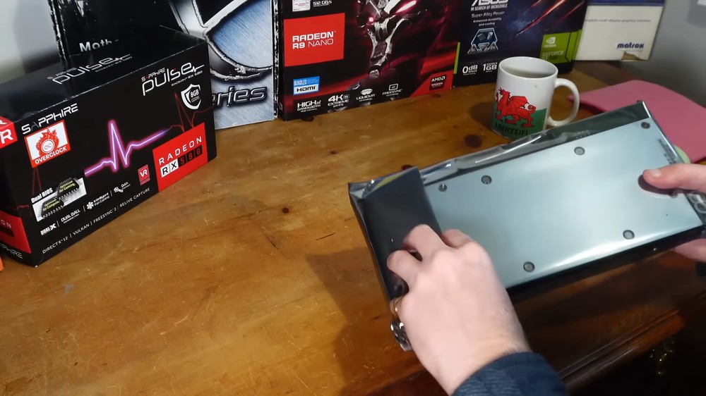 國外 YouTuber 用不到 4 千台幣入手前挖礦用的 PS5 顯示卡,實測可玩《Cyberpunk 2077》、《俠盜獵車手V》 - 電腦王阿達 國外 YouTuber 用不到 4 千台幣入手前挖礦用的 PS5 顯示卡,實測可玩《Cyberpunk 2077》、《俠盜獵車手V》 - 電腦王阿達