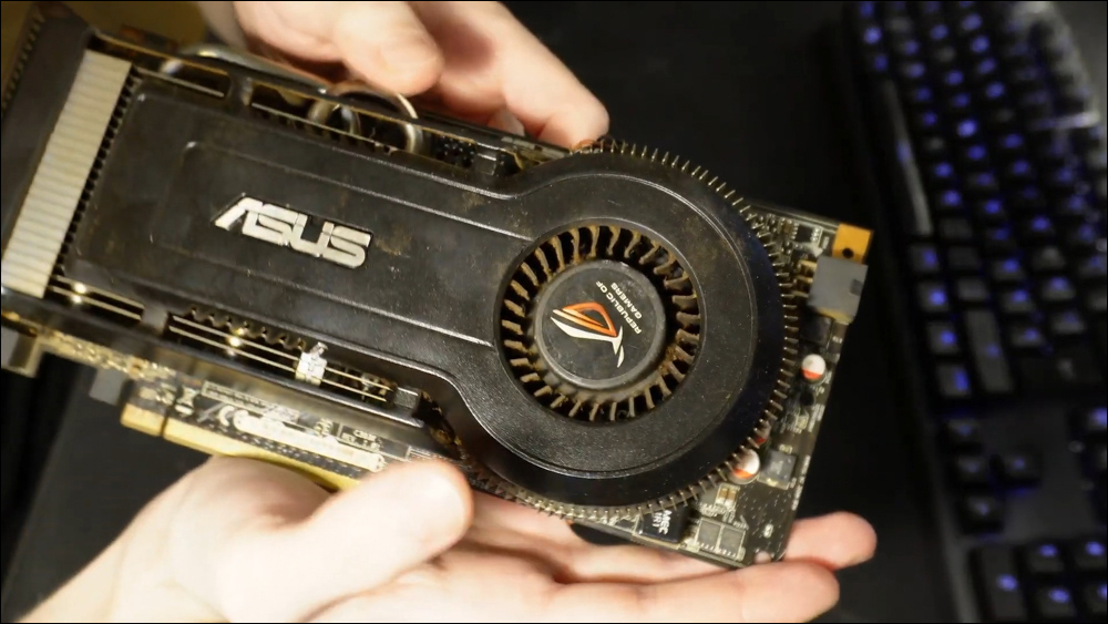 二手菸吸好吸滿的ROG 9800GT MATRIX顯卡,來看看國外 YouTuber 如何處置 - 電腦王阿達 二手菸吸好吸滿的ROG 9800GT MATRIX顯卡,來看看國外 YouTuber 如何處置 - 電腦王阿達