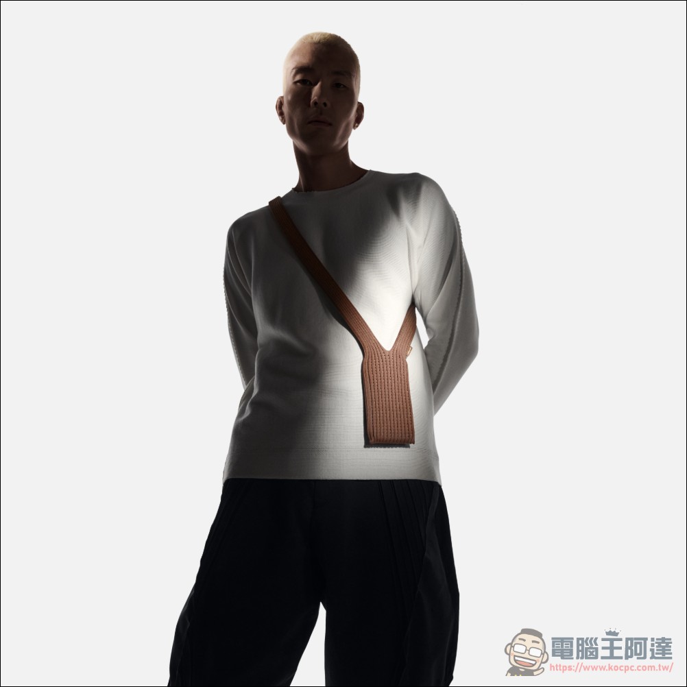 Apple 攜手 ISSEY MIYAKE 推出「iPhone Pocket」:以「一塊布」重新定義科技與時尚的界線 - 電腦王阿達 Apple 攜手 ISSEY MIYAKE 推出「iPhone Pocket」:以「一塊布」重新定義科技與時尚的界線 - 電腦王阿達