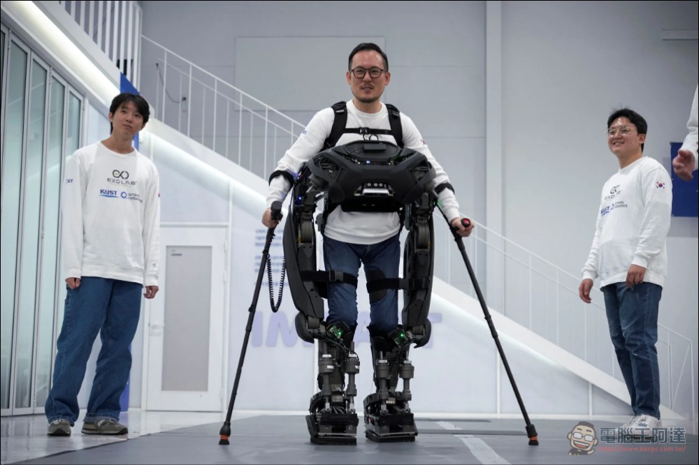 「鋼鐵人」不是夢!韓國 WalkON Suit F1 外骨骼機器人讓癱瘓者重新行走 - 電腦王阿達 「鋼鐵人」不是夢!韓國 WalkON Suit F1 外骨骼機器人讓癱瘓者重新行走 - 電腦王阿達