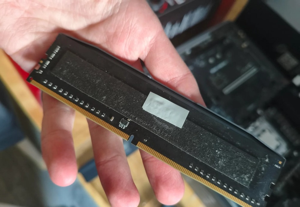 隨著記憶體大漲,詐騙案件也遽增!國外玩家買到假的 Corsair Vengeance DDR5 記憶體,實際是 DDR4 - 電腦王阿達 隨著記憶體大漲,詐騙案件也遽增!國外玩家買到假的 Corsair Vengeance DDR5 記憶體,實際是 DDR4 - 電腦王阿達