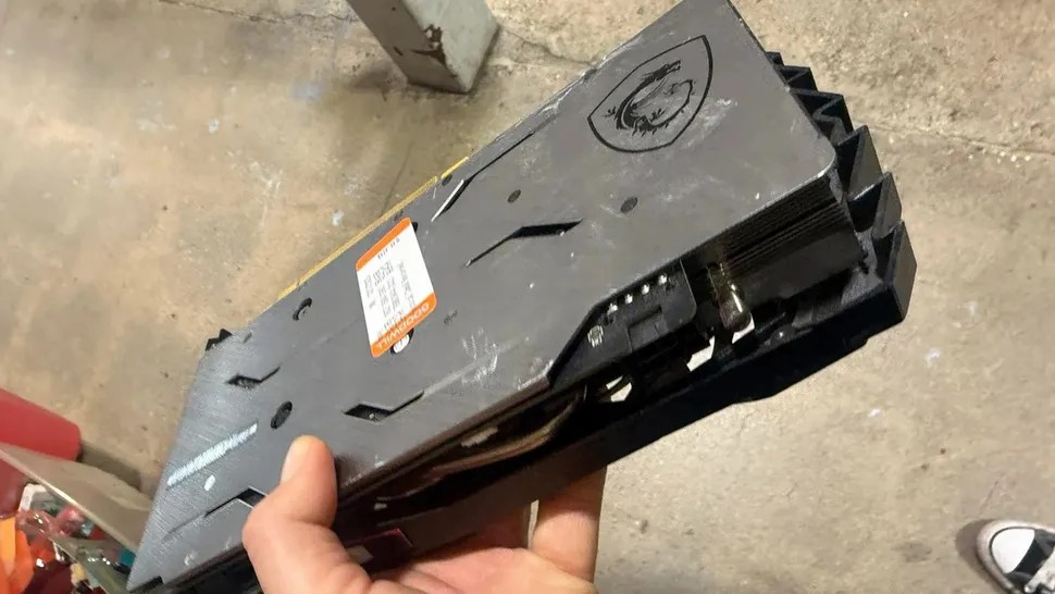 網友在二手商店挖到只需 4.99 美元的 AMD Radeon RX 5700 XT,簡單維修後就能正常使用 - 電腦王阿達 網友在二手商店挖到只需 4.99 美元的 AMD Radeon RX 5700 XT,簡單維修後就能正常使用 - 電腦王阿達