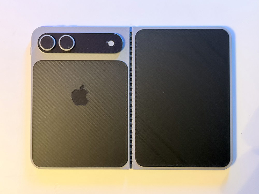 別再只看渲染圖!iPhone Fold 1比1 模擬機現身,這款摺疊機真的能放進口袋嗎?3D 列印自己搶先體驗 - 電腦王阿達 別再只看渲染圖!iPhone Fold 1比1 模擬機現身,這款摺疊機真的能放進口袋嗎?3D 列印自己搶先體驗 - 電腦王阿達