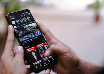 明明沒在用卻一直耗電？這 10 款熱門 App 是手機續航的隱形殺手