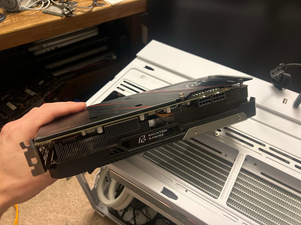 網友在二手商店挖到只需 4.99 美元的 AMD Radeon RX 5700 XT,簡單維修後就能正常使用 - 電腦王阿達 網友在二手商店挖到只需 4.99 美元的 AMD Radeon RX 5700 XT,簡單維修後就能正常使用 - 電腦王阿達