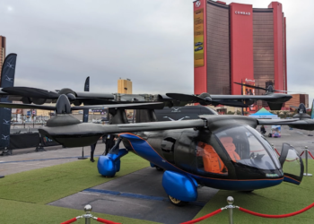 ASKA A5 飛行車獲 FAA 與 DMV 雙認證：78.9 萬美元圓夢天空，但普及仍需十年