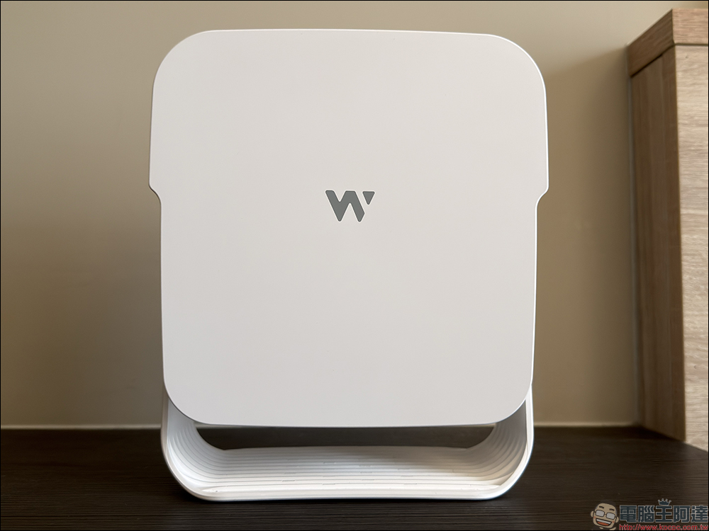 Warpple LA8 智慧投影機開箱:1200 ANSI 流明+短焦雲台+Google TV,在家打造高端輕劇院 - 電腦王阿達 Warpple LA8 智慧投影機開箱:1200 ANSI 流明+短焦雲台+Google TV,在家打造高端輕劇院 - 電腦王阿達