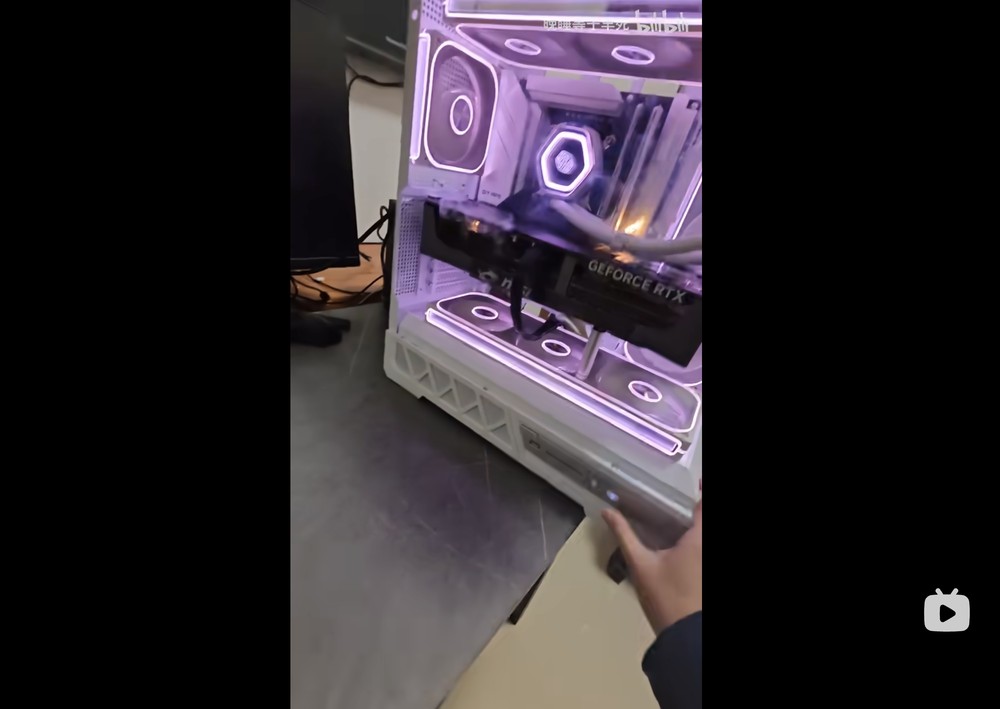 中國用戶剛買的 RTX 5090 一開機就立刻炸裂、冒煙,畫面有夠驚人 - 電腦王阿達 中國用戶剛買的 RTX 5090 一開機就立刻炸裂、冒煙,畫面有夠驚人 - 電腦王阿達