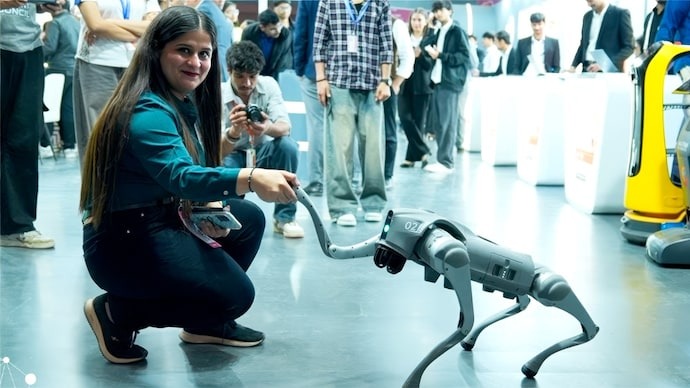 印度 India AI Impact Summit 2026 大翻車:中國機器狗冒充國產、現場混亂不堪 - 電腦王阿達 印度 India AI Impact Summit 2026 大翻車:中國機器狗冒充國產、現場混亂不堪 - 電腦王阿達