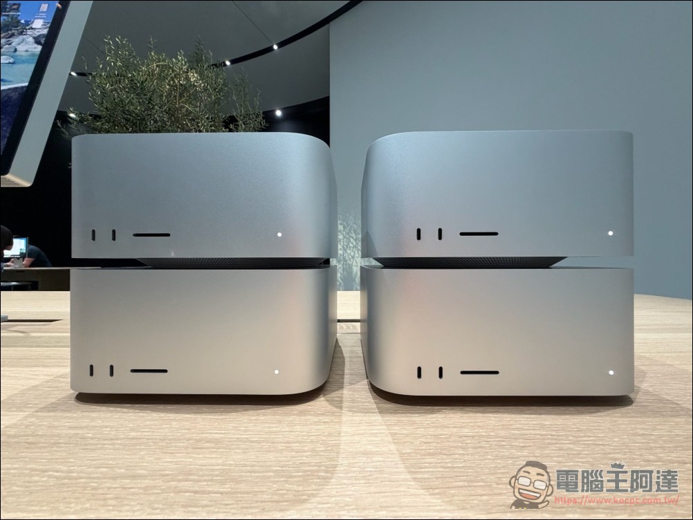 LM Studio 與 Apple 聯手在 WWDC 展示 4 台頂規 Mac Studio 跑 1 兆參數 Kimi K2.6 模型 - 電腦王阿達 LM Studio 與 Apple 聯手在 WWDC 展示 4 台頂規 Mac Studio 跑 1 兆參數 Kimi K2.6 模型 - 電腦王阿達