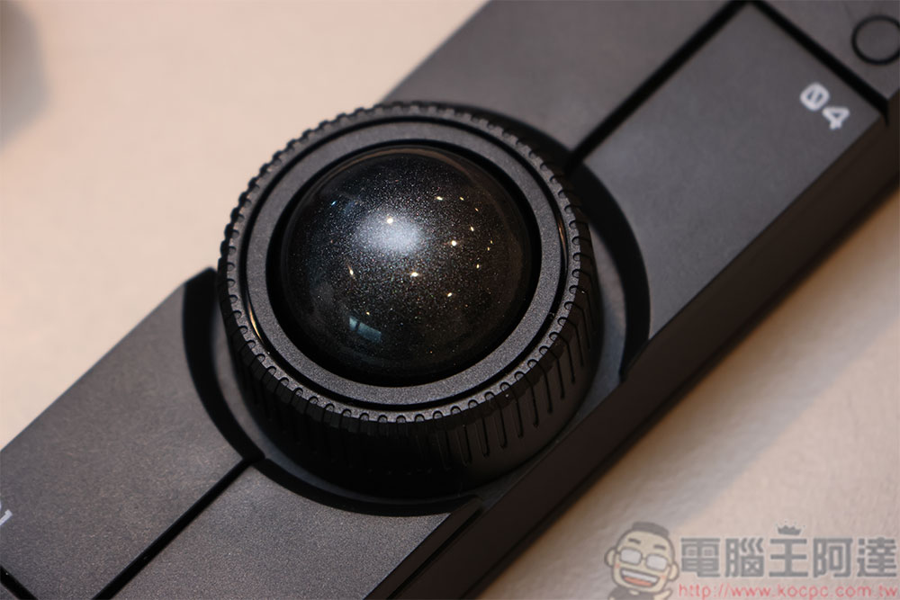 Keychron Nape Pro 軌跡球開箱實測:「滑鼠手」不纏身,動動手指工作效率日行千里 - 電腦王阿達 Keychron Nape Pro 軌跡球開箱實測:「滑鼠手」不纏身,動動手指工作效率日行千里 - 電腦王阿達