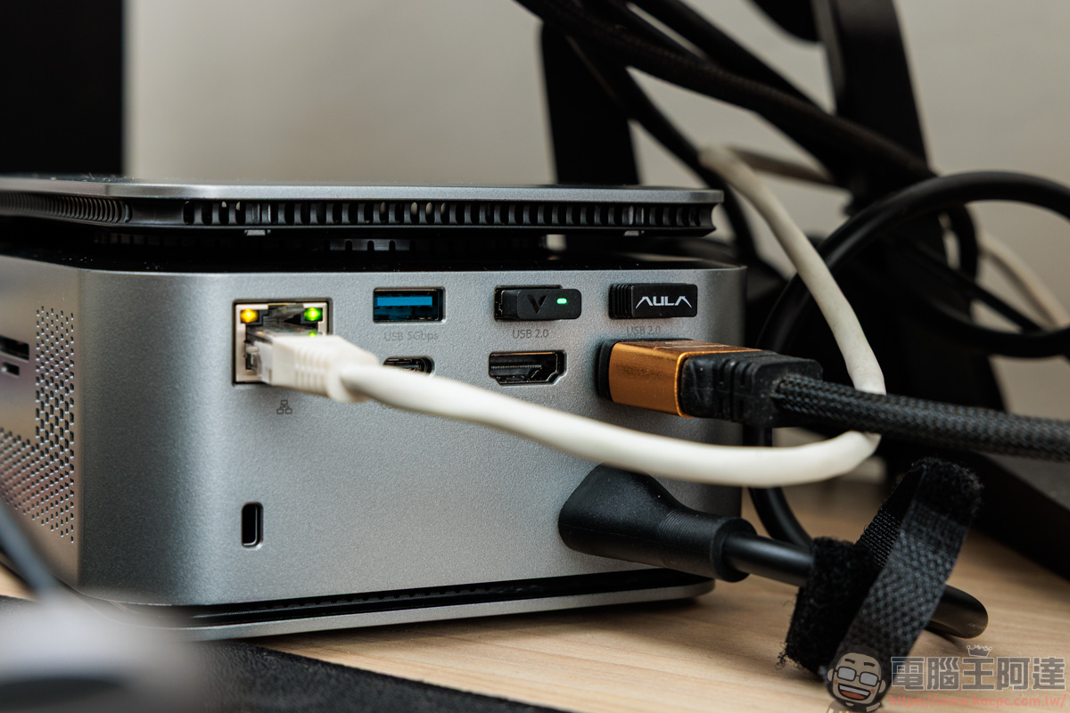 MacBook M 系列雙螢幕救星!j5create JCDP4140 14合1擴充基座開箱:讓你無痛突破 Apple 硬體限制 - 電腦王阿達 MacBook M 系列雙螢幕救星!j5create JCDP4140 14合1擴充基座開箱:讓你無痛突破 Apple 硬體限制 - 電腦王阿達
