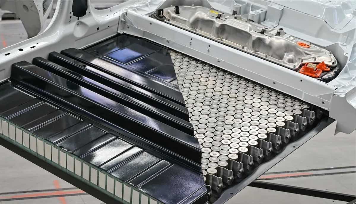 Tesla 全新「金屬摺紙」專利曝光:不切割不焊接,用摺邊電極簡化 4680 電池生產 - 電腦王阿達 Tesla 全新「金屬摺紙」專利曝光:不切割不焊接,用摺邊電極簡化 4680 電池生產 - 電腦王阿達