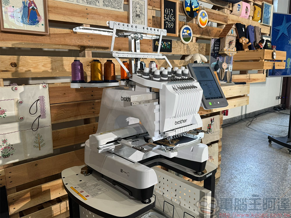 Brother PR1060W 商用刺繡機與 BE1 專業軟體,微創業刺繡就是快、易、通 - 電腦王阿達 Brother PR1060W 商用刺繡機與 BE1 專業軟體,微創業刺繡就是快、易、通 - 電腦王阿達