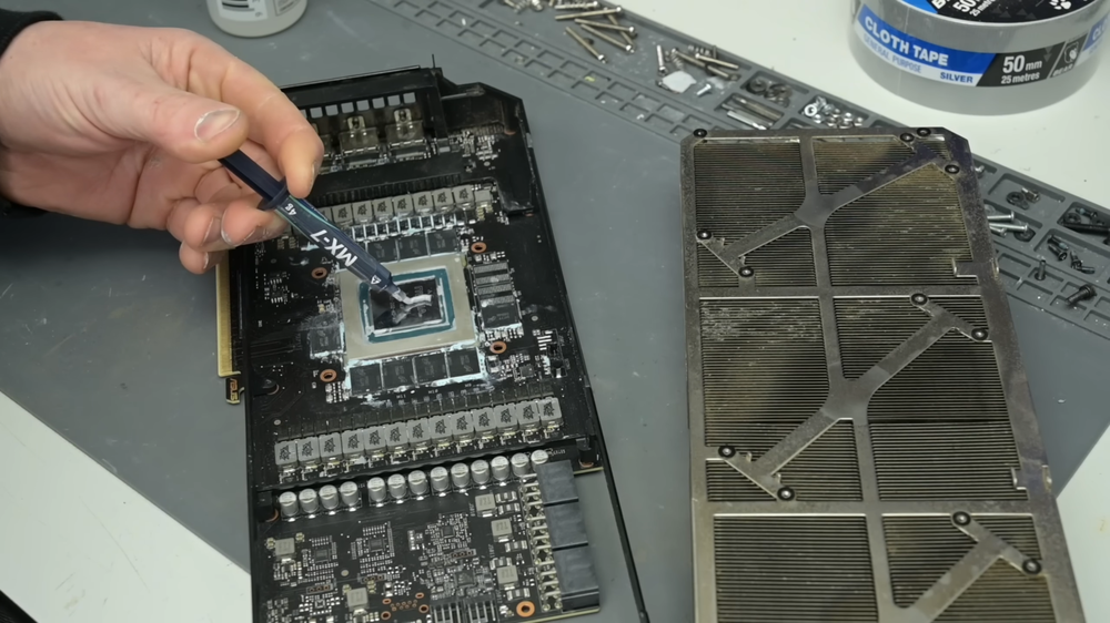 最徒勞無功的改裝?RTX 3080 裝滿 11 個風扇與一體式水冷後,溫度暴降 30 度但 FPS 卻提升不到 5 - 電腦王阿達 最徒勞無功的改裝?RTX 3080 裝滿 11 個風扇與一體式水冷後,溫度暴降 30 度但 FPS 卻提升不到 5 - 電腦王阿達