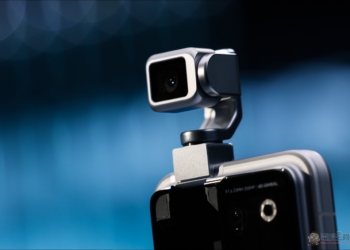 HONOR Robot Phone 正式發表：4DoF 鈦合金雲台搭配 ARRI 電影色彩，9,999 人民幣起