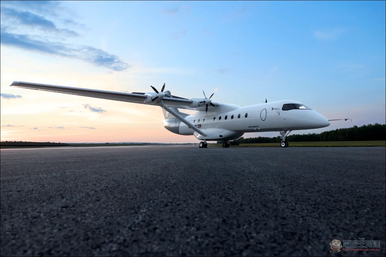 全球最大純電動飛機完成首飛:Heart Aerospace X1 飛行 27 分鐘,電費不到 5 美元 - 電腦王阿達 全球最大純電動飛機完成首飛:Heart Aerospace X1 飛行 27 分鐘,電費不到 5 美元 - 電腦王阿達