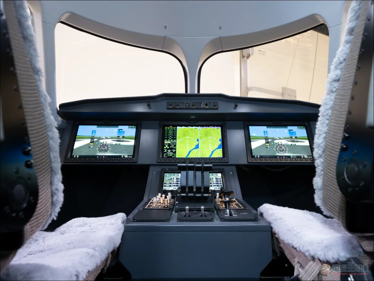全球最大純電動飛機完成首飛:Heart Aerospace X1 飛行 27 分鐘,電費不到 5 美元 - 電腦王阿達 全球最大純電動飛機完成首飛:Heart Aerospace X1 飛行 27 分鐘,電費不到 5 美元 - 電腦王阿達