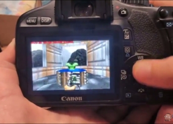 萬物皆可 Doom！毀滅戰士被移植到 16 年前的 Canon EOS 550D，支援存檔、音樂與多 WAD 切換