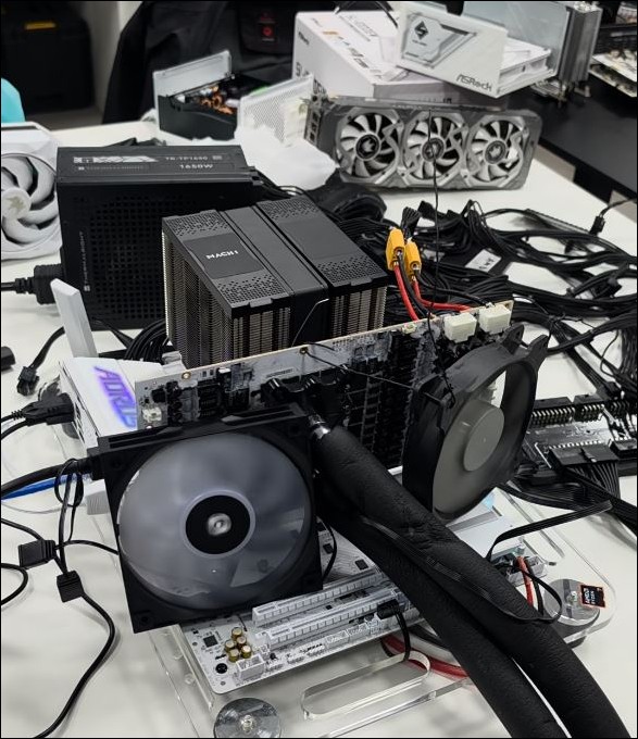 電源接口物理級防燒!巴西超頻團隊 TecLab 魔改 RTX 5090:16-pin 供電直接焊死在 PCB 上 - 電腦王阿達 電源接口物理級防燒!巴西超頻團隊 TecLab 魔改 RTX 5090:16-pin 供電直接焊死在 PCB 上 - 電腦王阿達