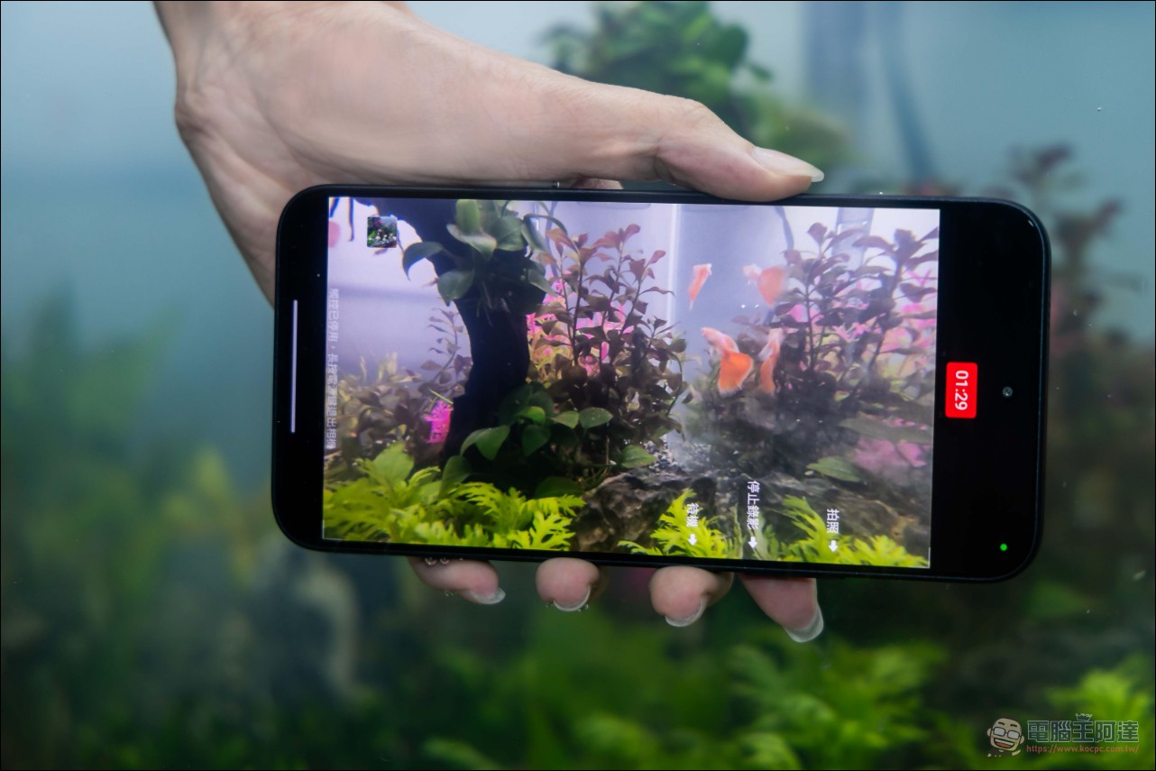 REDMI Note 17 Pro Max 9210mAh 全台最大電量手機登場,3 米防摔、IP68 防水、6 年安全更新一次到位 - 電腦王阿達 REDMI Note 17 Pro Max 9210mAh 全台最大電量手機登場,3 米防摔、IP68 防水、6 年安全更新一次到位 - 電腦王阿達
