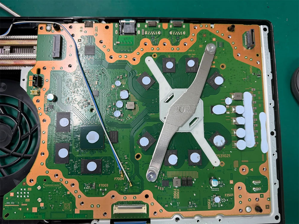 Sony 悄悄改變 PS5 Slim 的設計,改進散熱系統與可更換的內部電池 - 電腦王阿達 Sony 悄悄改變 PS5 Slim 的設計,改進散熱系統與可更換的內部電池 - 電腦王阿達
