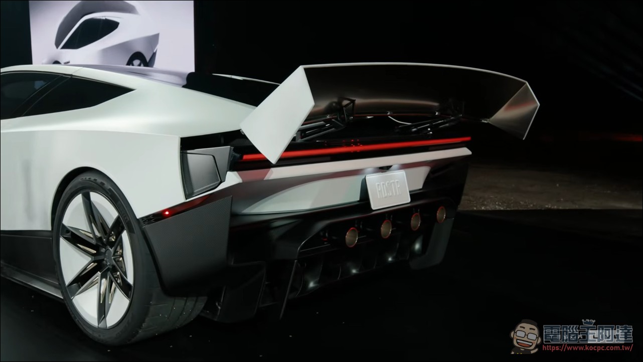Tesla 新 Roadster 正式亮相!搭載 SpaceX 火箭技術,零百只要 0.81 秒、還能空中翻轉! - 電腦王阿達 Tesla 新 Roadster 正式亮相!搭載 SpaceX 火箭技術,零百只要 0.81 秒、還能空中翻轉! - 電腦王阿達