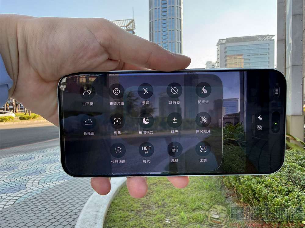 iPhone 18 Pro Max 實拍、實測心得:除了拍照,還有許多優點讓人喜愛 - 電腦王阿達 iPhone 18 Pro Max 實拍、實測心得:除了拍照,還有許多優點讓人喜愛 - 電腦王阿達