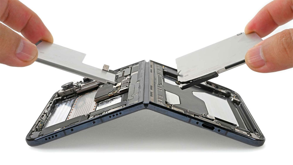 史上最易修摺疊機?iFixit 拆解蘋果 iPhone Duo - 電腦王阿達 史上最易修摺疊機?iFixit 拆解蘋果 iPhone Duo - 電腦王阿達