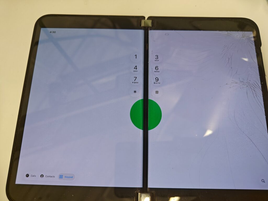 Android 手機也能跑 iOS 26!國外開發者把微軟 Surface Duo 2 改造成 iPhone Duo - 電腦王阿達 Android 手機也能跑 iOS 26!國外開發者把微軟 Surface Duo 2 改造成 iPhone Duo - 電腦王阿達