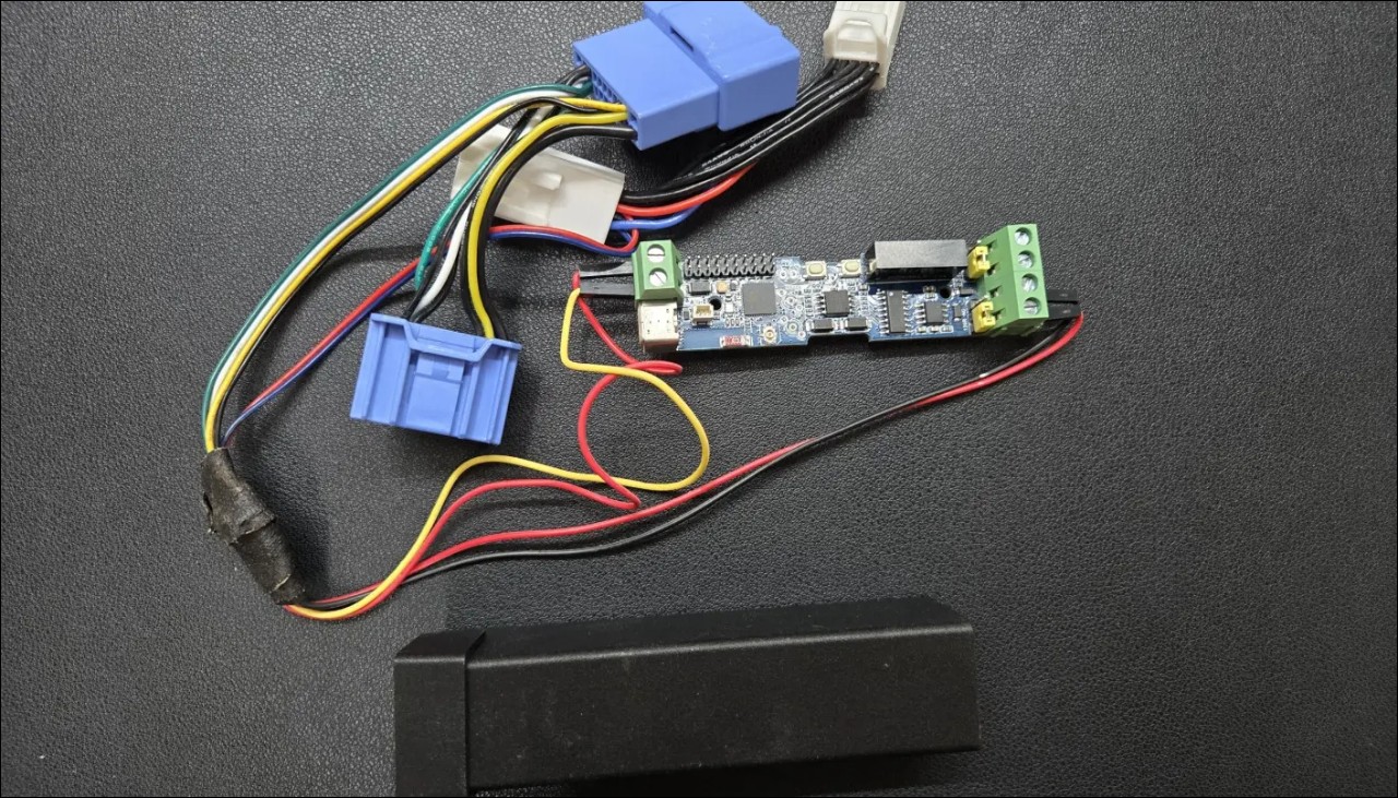 南韓 80 名特斯拉車主因使用特殊設備解鎖 FSD 功能,遭警方移送 - 電腦王阿達 南韓 80 名特斯拉車主因使用特殊設備解鎖 FSD 功能,遭警方移送 - 電腦王阿達