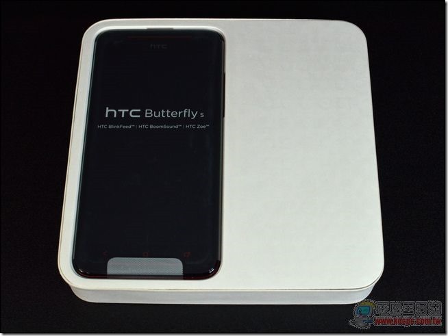 HTC Butterfly S04 HTC Butterfly S04