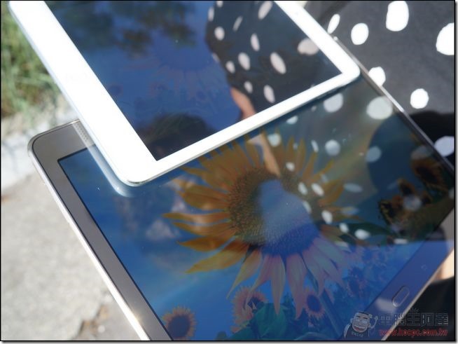 Samsung Tablet S (26) Samsung Tablet S (26)