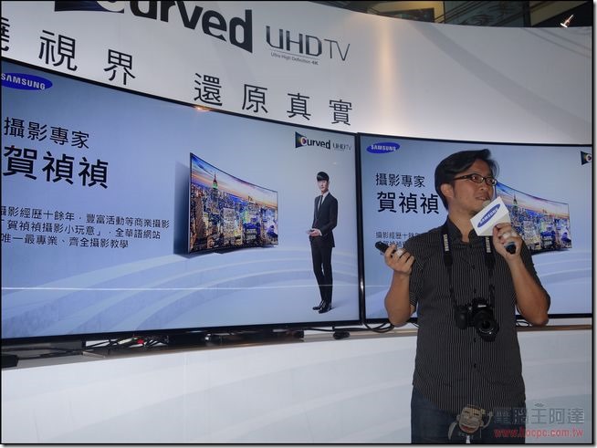 Samsung Curved UHDTV-079