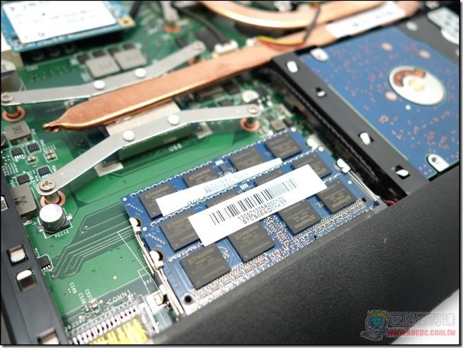 GT70 2PE開箱與外觀10 GT70 2PE開箱與外觀10