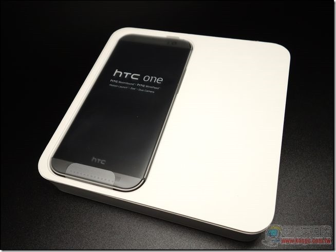 HTC One M8 外觀與配件-03 HTC One M8 外觀與配件-03