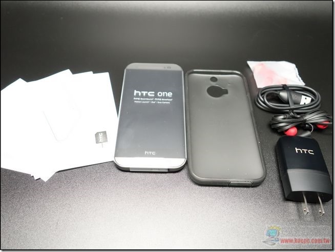 HTC One M8 外觀與配件-04
