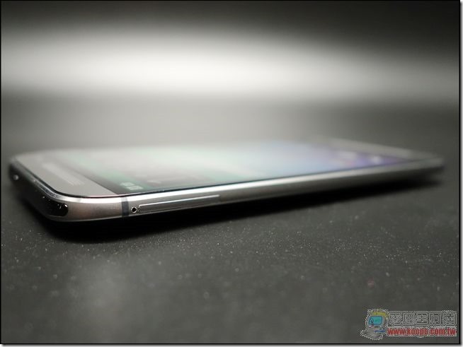 HTC One M8 外觀與配件-09 HTC One M8 外觀與配件-09