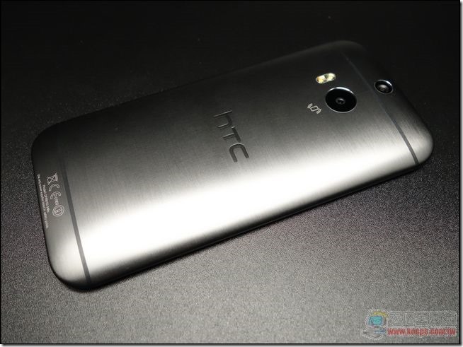 HTC One M8 外觀與配件-17
