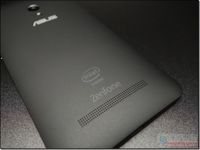 ZenFone外觀與開箱 (15) ZenFone外觀與開箱 (15)