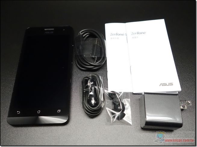 ZenFone外觀與開箱 (5) ZenFone外觀與開箱 (5)
