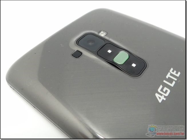 LG G-Flex 外觀與開箱17 LG G-Flex 外觀與開箱17